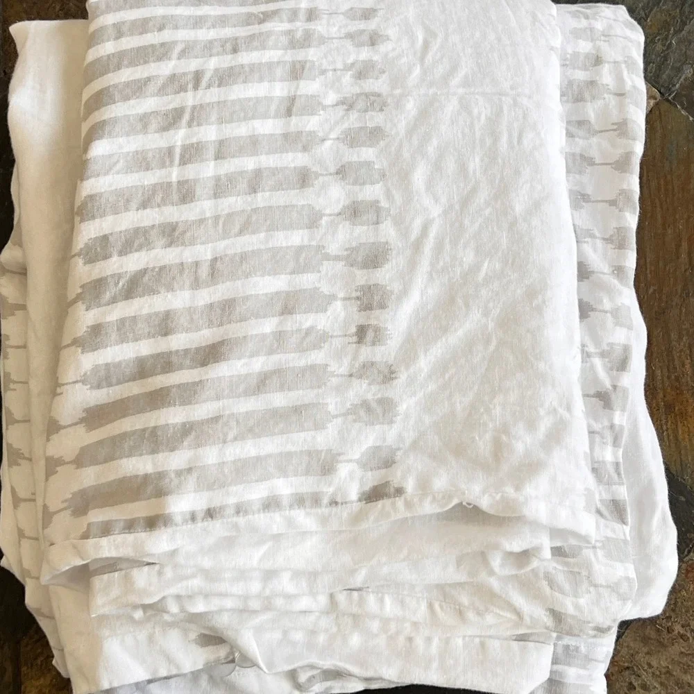 West Elm white come